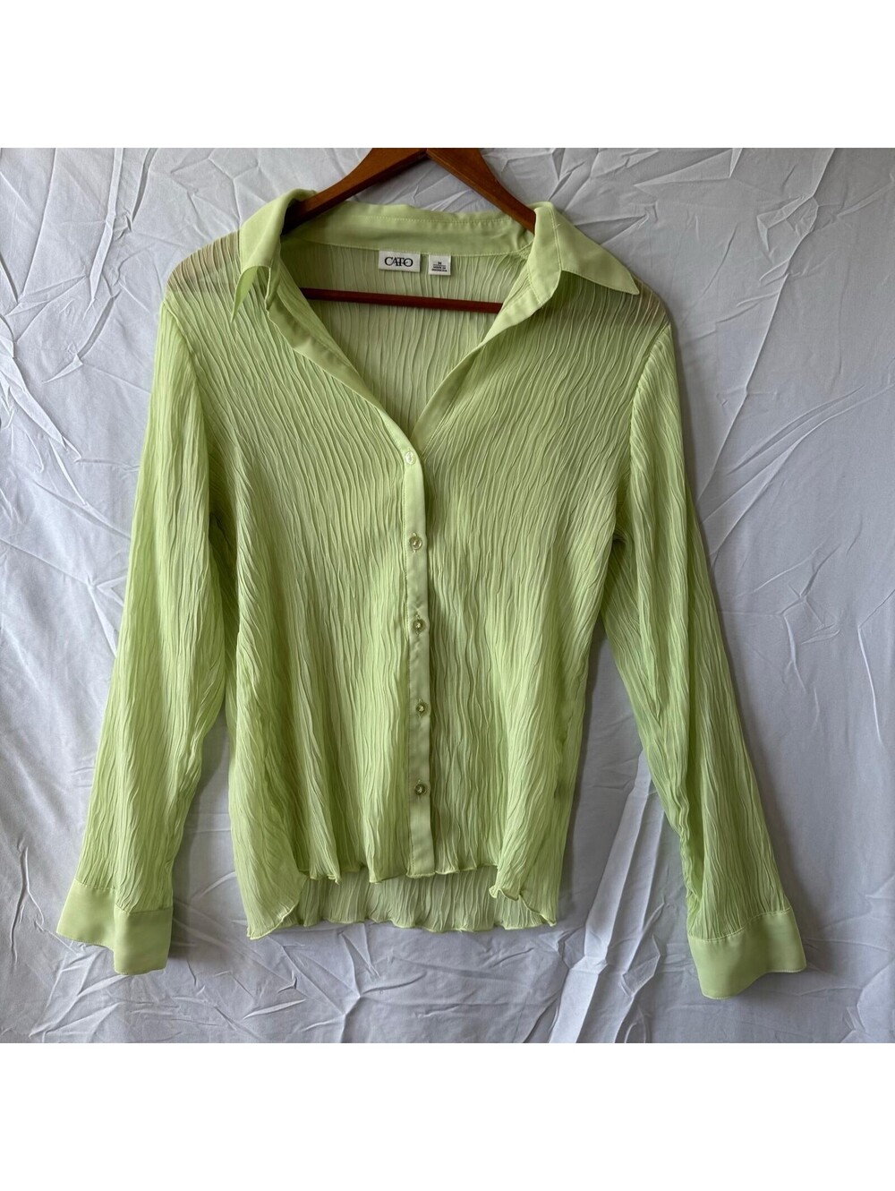 CATO Blouse Womens M Lime Green Crinkle Pleated Button Front Sheer Y2K Pistachio